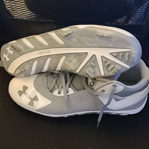Under Armour MLB baseball cleats size 13